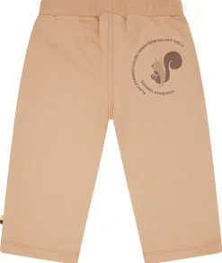 Hose mit Pflanzenfarben gefärbt